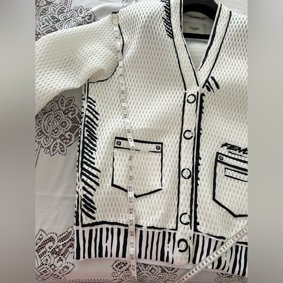 Fendi Textured White and Black Cardigan/jacket - Picture 5 of 7